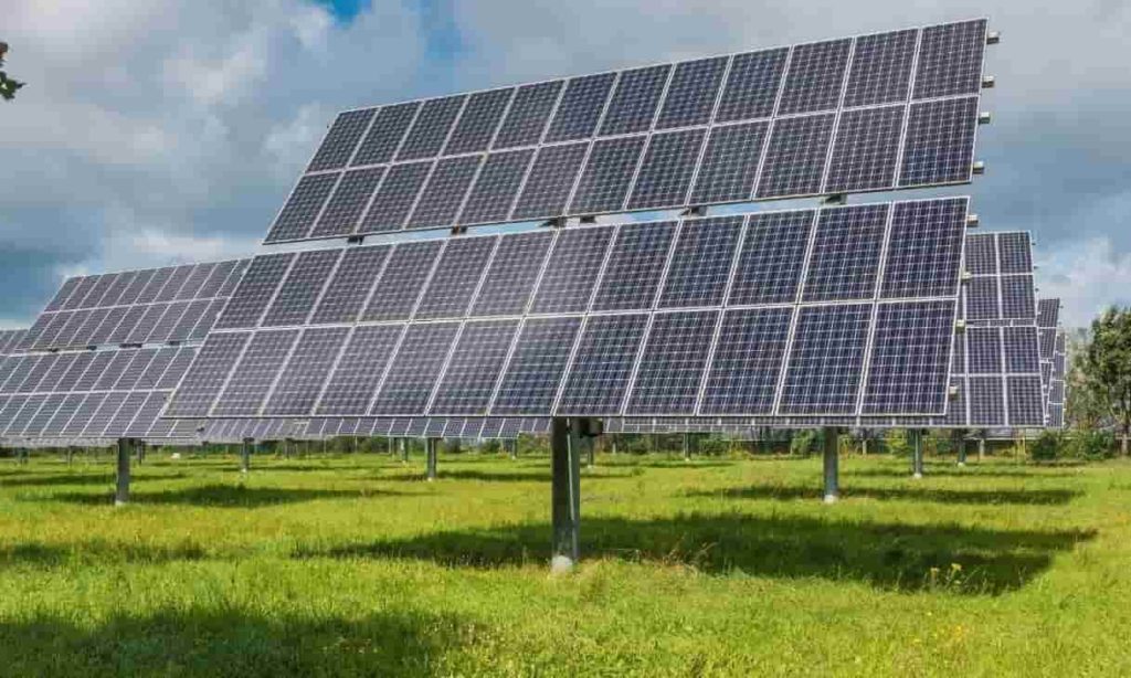 Solar power-based technologies turn sunlight into electrical energy by using photovoltaic (PV) panels or mirrors that concentrate solar radiation.