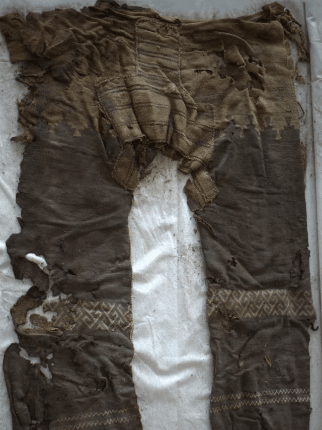 Unearthed in China: The World’s Oldest Jeans!
